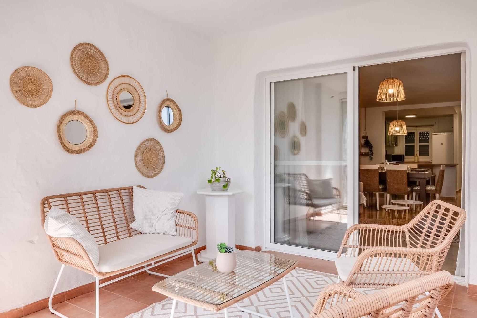 Gezellig Stijlvol Appartement Dichtbij Het Strand 埃斯特波纳 外观 照片