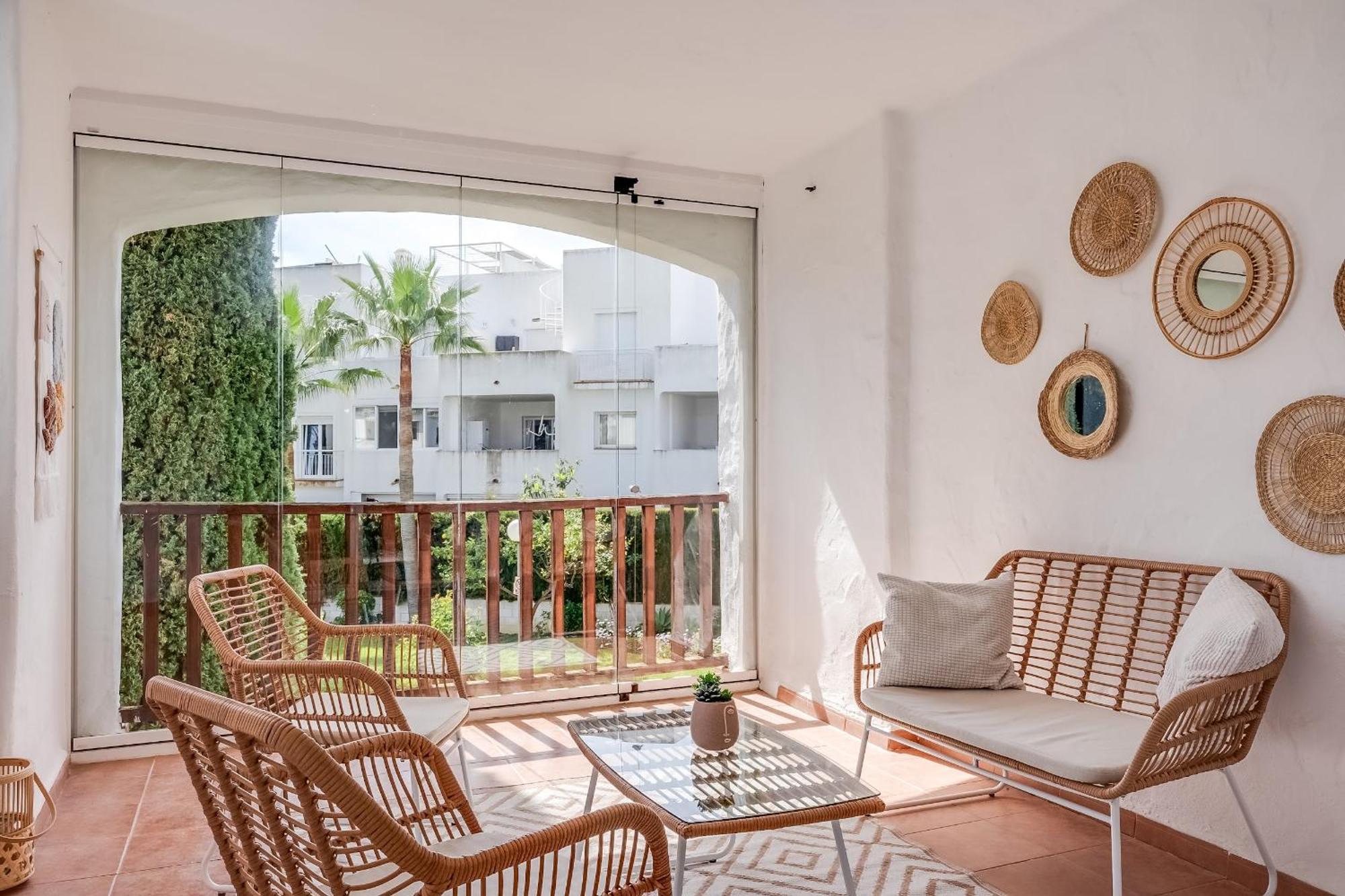 Gezellig Stijlvol Appartement Dichtbij Het Strand 埃斯特波纳 外观 照片
