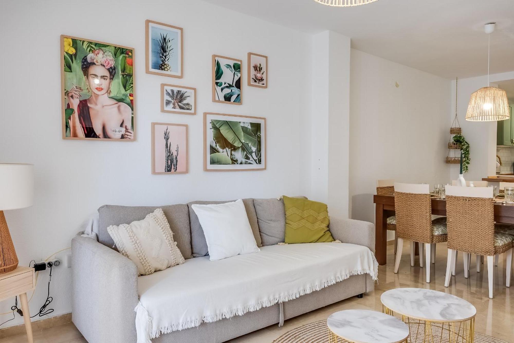 Gezellig Stijlvol Appartement Dichtbij Het Strand 埃斯特波纳 外观 照片