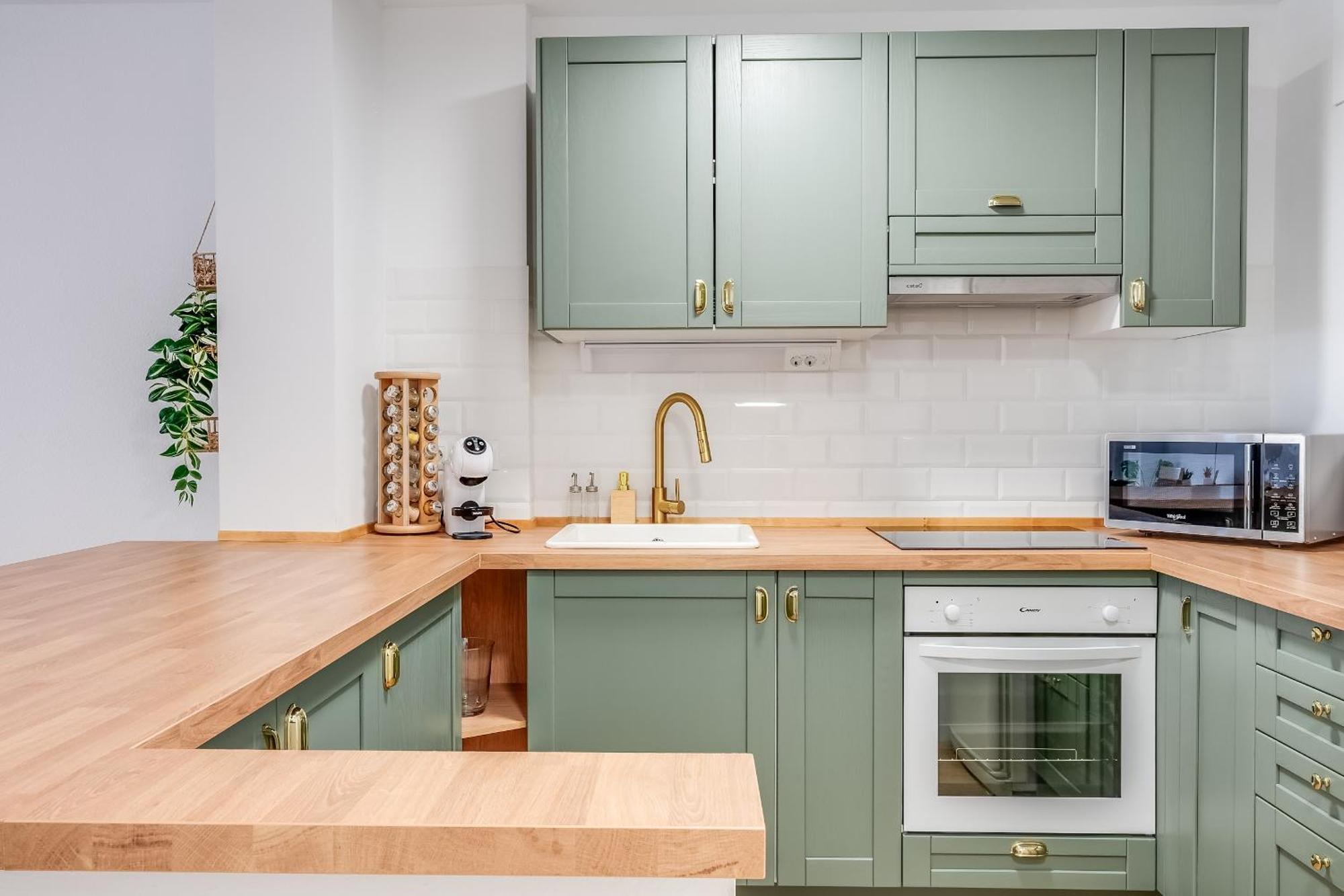 Gezellig Stijlvol Appartement Dichtbij Het Strand 埃斯特波纳 外观 照片