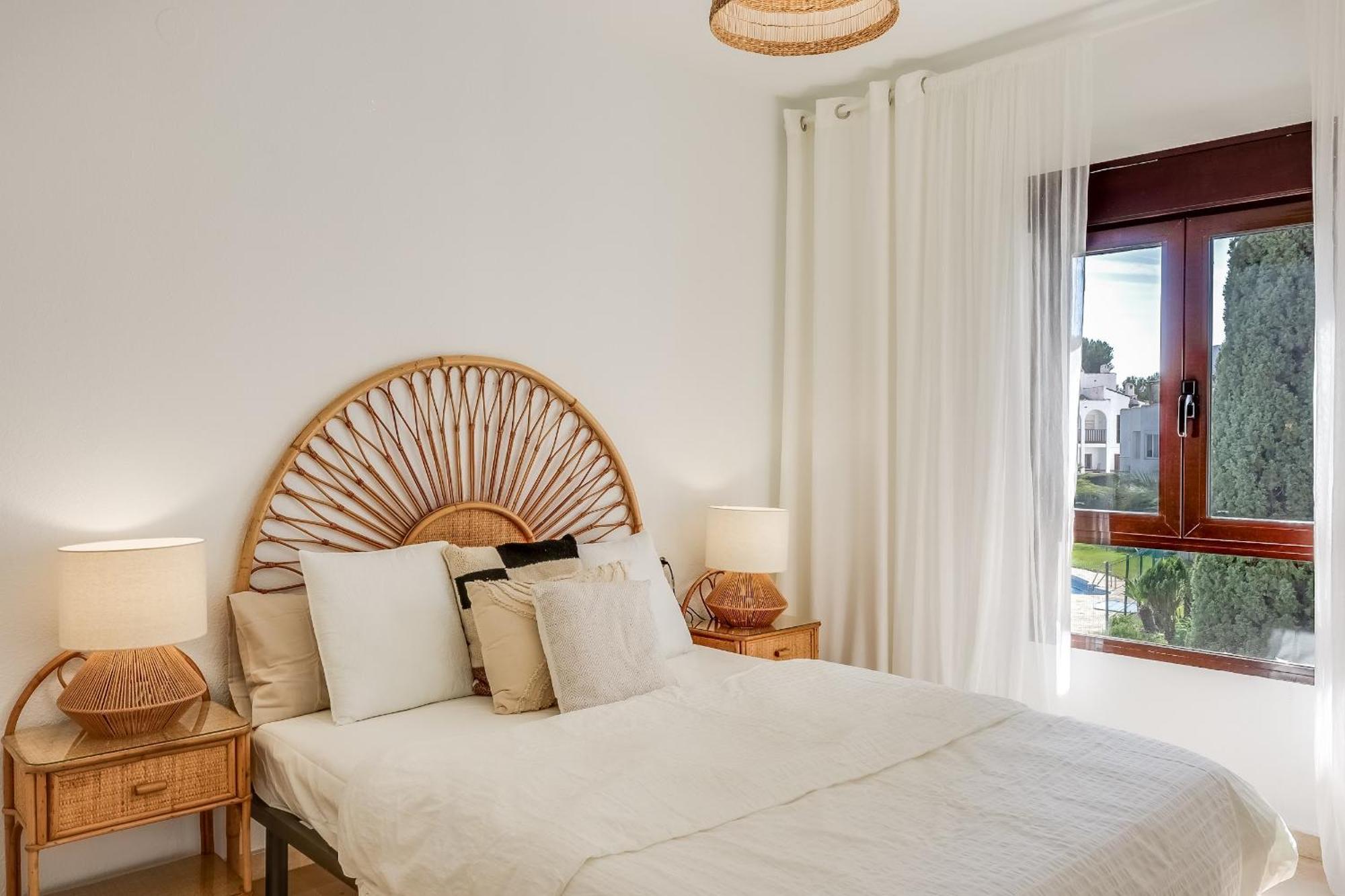 Gezellig Stijlvol Appartement Dichtbij Het Strand 埃斯特波纳 外观 照片